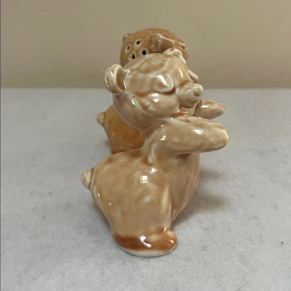 MCM Van Tellingen Hugging Bears Salt and Pepper Shakers vtg